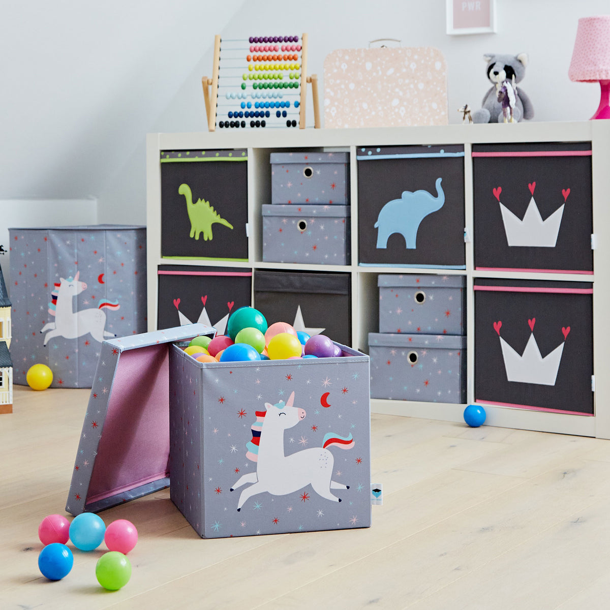 Sitzhocker mit Stauraum – HAPPY KIDS