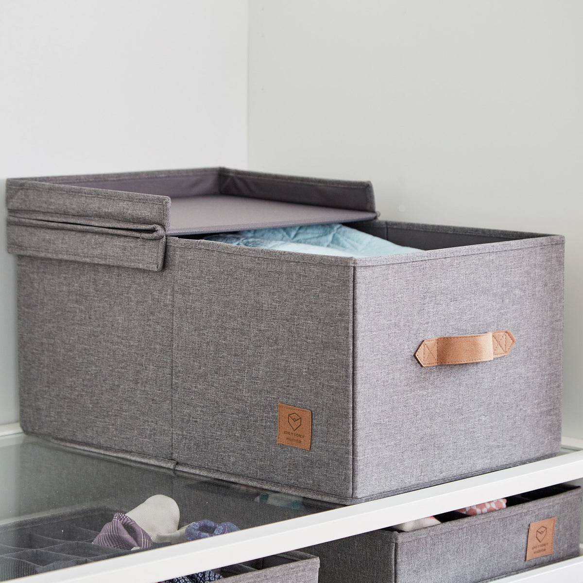 Aufbewahrungsbox mit Klappdeckel – ESSENTIALS