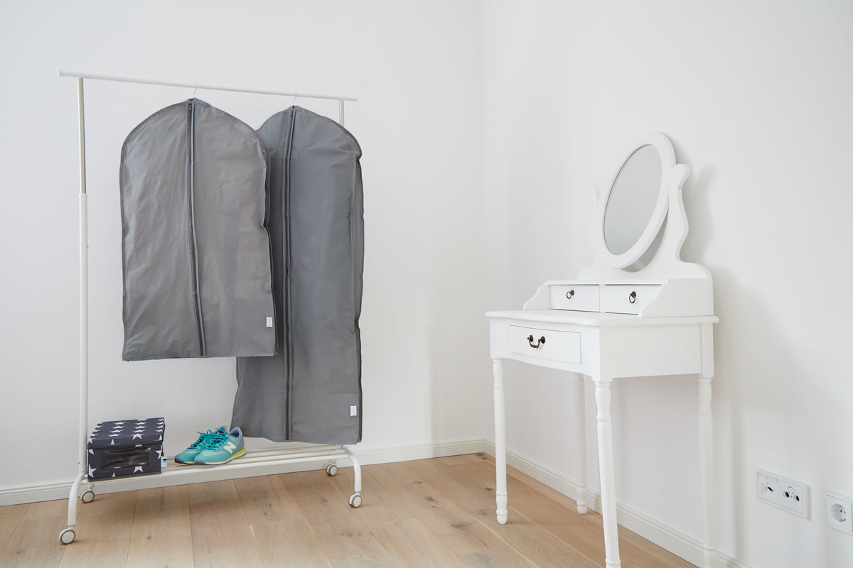 Kleidersäcke 2er Set, mit 2 Größen - ideal für Hemden, Kleider, Anzüge